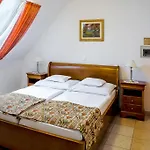 Bed & Breakfast Kata Panzio 4*