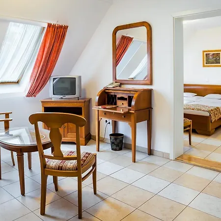Kata Panzió 4*