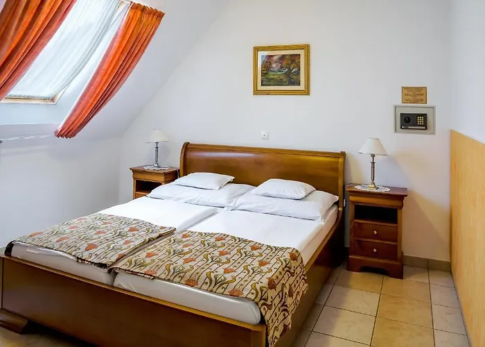 Frühstückspension Kata Panzio 3*