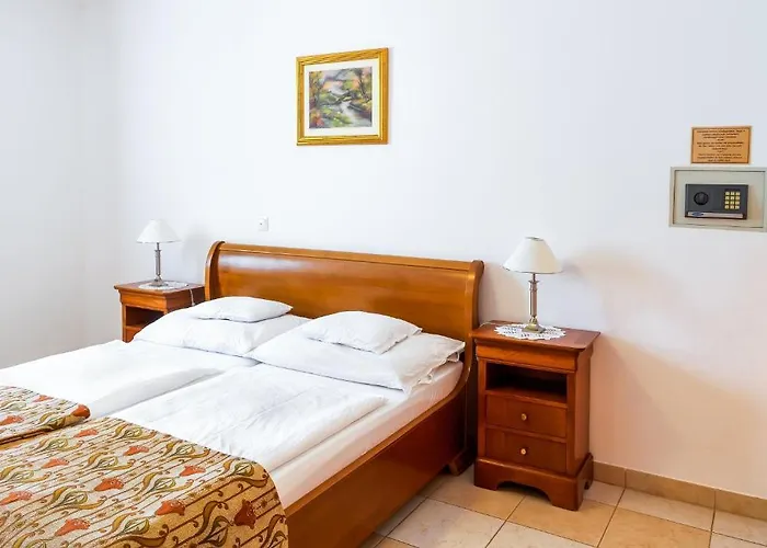 Frühstückspension Kata Panzio 3*