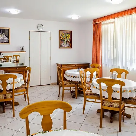 Kata Panzio Σέγκεντ