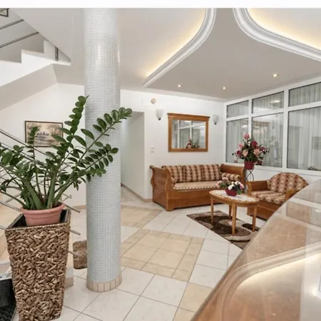 Bed & Breakfast Kata Panzio 3*