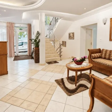 Bed & Breakfast Kata Panzio Szeged