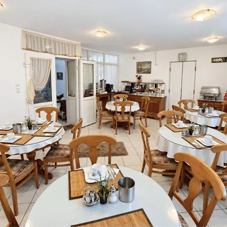 Bed & Breakfast Kata Panzio