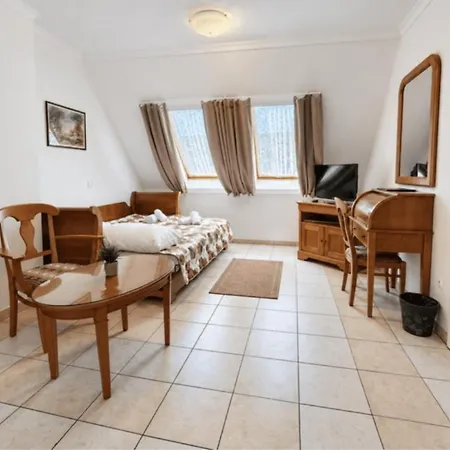 Kata Panzio Bed & Breakfast Szeged