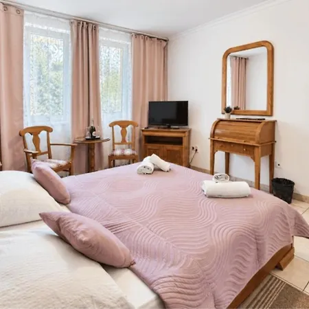 Kata Panzio Bed & Breakfast