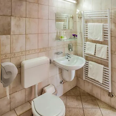 Kata Panzio Oda ve Kahvaltı 3*