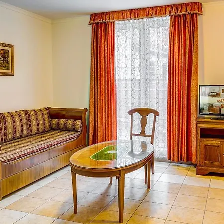 Bed and Breakfast Kata Panzio